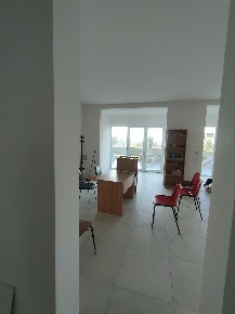 Foto Negozio in viale Aristo, Sesto Fiorentino Sesto Città di 195 m²