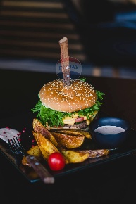 Foto Locale commerciale a Seriate di 700 m² in vendita