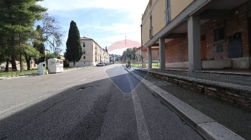 Foto Locale commerciale a Matera Centro di 45 m² con 2 locali in vendita