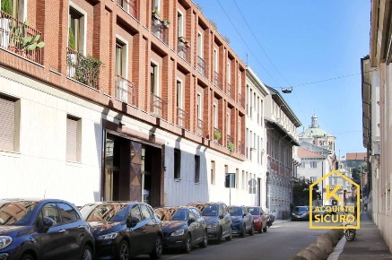 Foto Ufficio in Via San Luca, Milano Ticinese di 136 m² con 5 locali