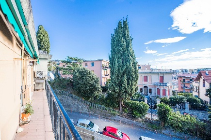 Foto Appartamento in Via Federico Donaver, Genova San Fruttuoso di 88 m²