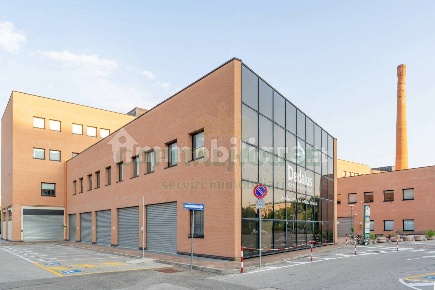 Foto Laboratorio in Via Piero Gobetti, Bologna Bolognina di 1043 m²