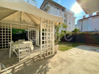 Foto Appartamento in via Marina, Lignano Sabbiadoro Centro di 90 m²