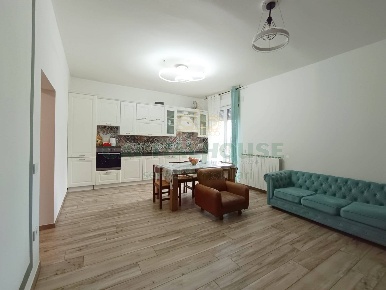 Foto Appartamento in Via Salvadori, Montaione di 96 m² con 5 locali