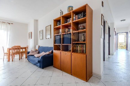 Foto Appartamento in Via Parigi, Quartu Sant'Elena Quartu di 90 m²