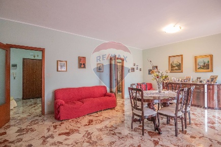 Foto Appartamento in Via della Pentapoli 9, Priolo Gargallo di 180 m²