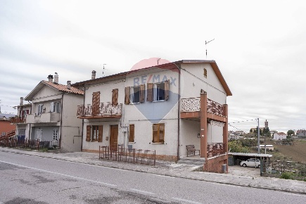 Foto Case semi ndipendenti in Via Risorgimento, Santa Maria Nuova Centro