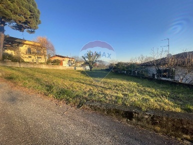 Foto Terreno residenziale a Bardello con Malgesso e Bregano di 1700 m²