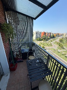 Foto Appartamento in Via Enrico De Nicola, Milano di 90 m² con 3 locali