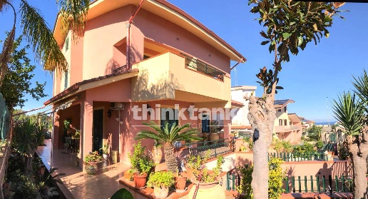 Foto Villa singola in Contrada Bon Giovanni, Augusta di 279 m² in vendita
