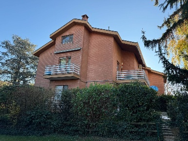 Foto Appartamento in Via Circonvallazione, Pecetto Torinese di 180 m²
