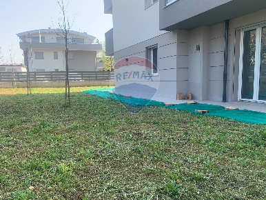 Foto Appartamento in Via Mascagni, Lallio di 164 m² con 4 locali in vendita
