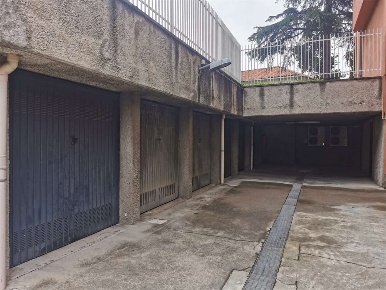 Foto Box in via vincenzo monti 3, Rho Mazzo - Pantanedo di 15 m² in vendita