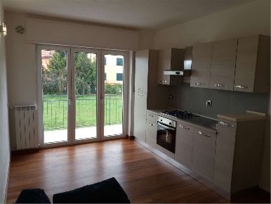 Foto Appartamento a Santo Stefano di Magra di 75 m² con 3 locali in affitto