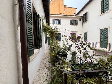 Foto Appartamento in Corso Cavour 41, Verona Centro Storico di 270 m²