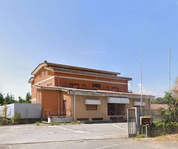 Foto Appartamento in Via Appia Vecchia, Genzano di Roma di 131 m² all'asta