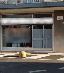 Foto Negozio in Via Benaglia, Capriate San Gervasio Centro di 64 m²