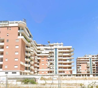 Foto Appartamento in Via Francesco Menzio, Roma Acilia di 87 m² all'asta