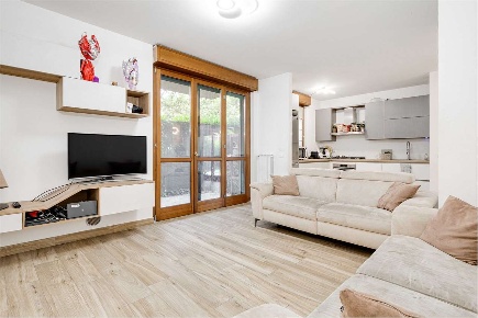 Foto Appartamento in Via Friuli 21/8, Lainate Centro di 142 m² con 4 locali