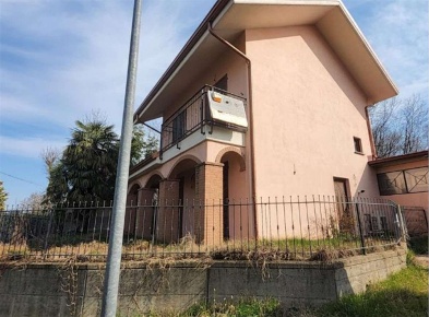 Foto Villa unifamiliare in Strada dei Comuni, Caselette Centro di 334 m²
