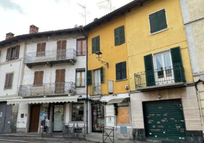 Foto Appartamento in Corso Italia, Gassino Torinese di 177 m² con 8 locali