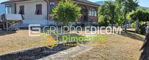 Foto Appartamento in Via castoglio 20, Zeri di 138 m² con 9 locali all'asta