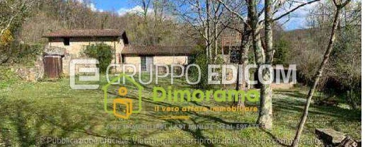 Foto Appartamento in Località la cola, Fivizzano Centro di 542 m² all'asta