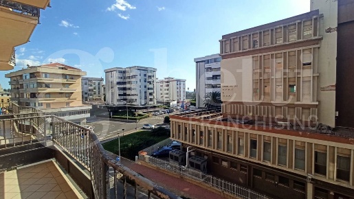 Foto Appartamento a Oristano Centro di 160 m² con 4 locali in vendita