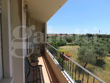 Foto Appartamento a Oristano Donigala Fenugheddu di 85 m² con 2 locali