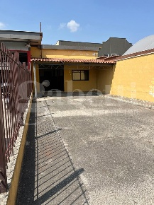 Foto Negozio in Contrada Agnena, Vitulazio di 65 m² con 3 locali in affitto