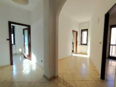 Foto Appartamento in Via MONTE CENGIO 7, Torino di 80 m² con 3 locali