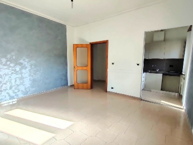 Foto Appartamento in Via MONTE CENGIO 7, Torino di 80 m² con 3 locali