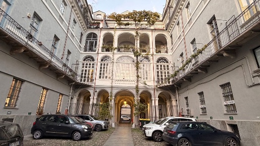 Foto Appartamento in Via Maria Vittoria 6, Torino Via Roma di 75 m²