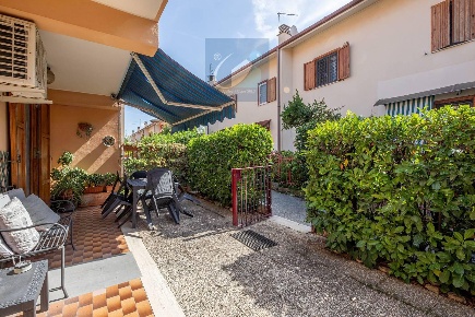 Foto Villa a schiera in dei pini, Fonte Nuova Tor Lupara di 170 m²