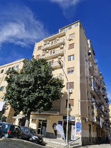 Foto Appartamento in Leandro Alberti, Palermo Zisa di 80 m² con 3 locali