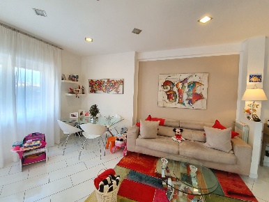 Foto Appartamento in vico acitillo, Napoli Vomero di 70 m² con 3 locali