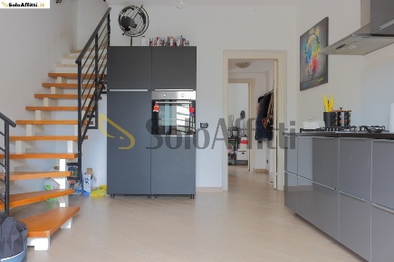 Foto Appartamento in Via Tripoli 23, Desio di 103 m² con 3 locali