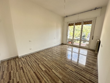Foto Appartamento a Sestri Levante Centro di 110 m² con 6 locali in affitto