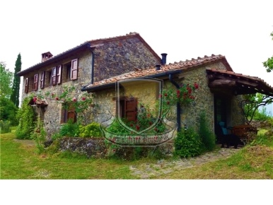 Foto Rustico in CICIANO, Chiusdino Ciciano di 152 m² con 7 locali