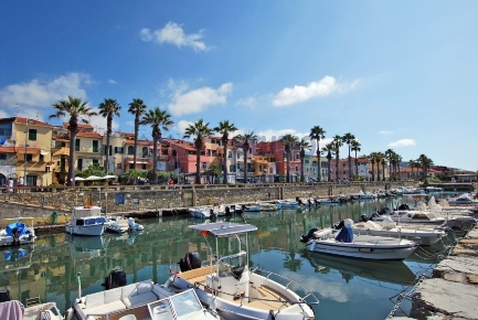 Foto Posti auto in Via San Maurizio, Riva Ligure di 17 m² con 1 locali