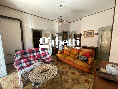 Foto Appartamento in Doria, Imperia Oneglia di 120 m² con 5 locali