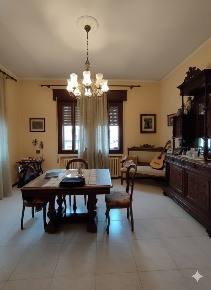 Foto Villa bifamiliare in Via ADRIA Via Cordella 0, Adria Centro di 448 m²
