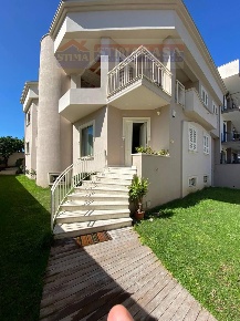 Foto Villa bifamiliare a Casoria di 400 m² con 10 locali in affitto