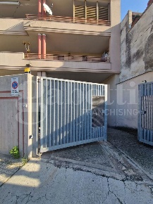 Foto Box in Via Provinciale Per Lecce 51, Brindisi Centro Storico di 20 m²