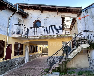 Foto Appartamento in Via perotti 16, Tromello Centro di 110 m² con 4 locali