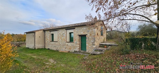Foto Villa unifamiliare a Colle di Val d'Elsa di 105 m² con 4 locali