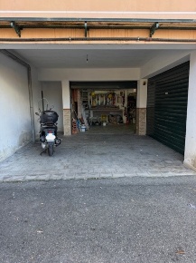 Foto Box in Via Anassagora 22, Messina di 50 m² con 1 locali in vendita