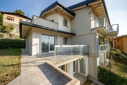 Foto Appartamento a Calolziocorte Centro di 131 m² con 5 locali in vendita