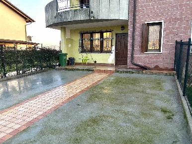 Foto Appartamento a Isola Rizza di 110 m² con 3 locali in vendita