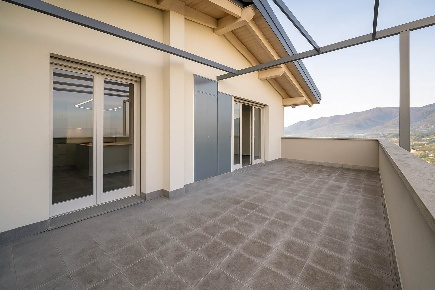 Foto Appartamento a Calolziocorte Centro di 120 m² con 4 locali in vendita